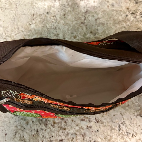 LeSportsac Deluxe Everyday Messenger Bag - Expandable - Picture 6 of 10